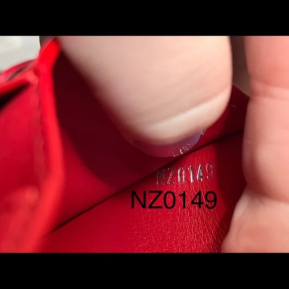 SOLD ❤️ Authentic Louis Vuitton New Wave Compact Wallet in Rouge - Picture 14 of 17